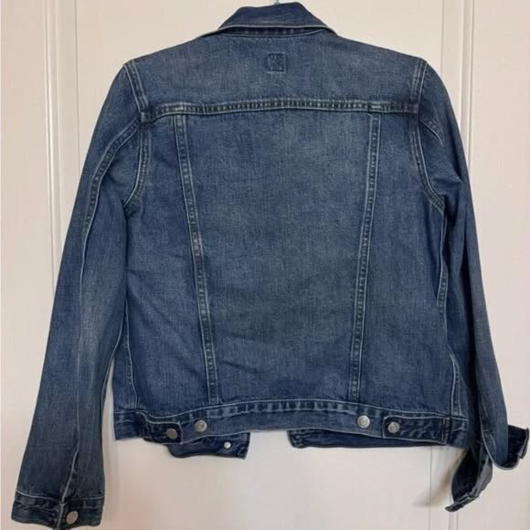 Women's Gap Jean Jacket, Medium - Picture 2 of 4